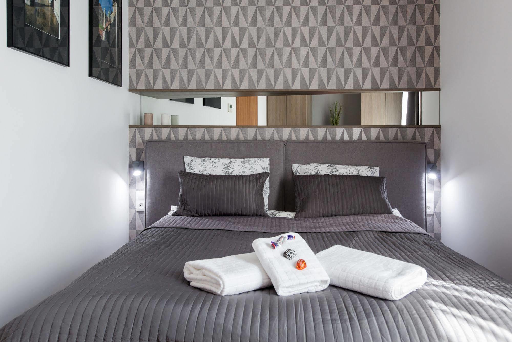 Modern Apartment By Wawel Castle Cracóvia Exterior foto